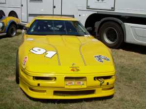 Corvette  4  jaune de course face