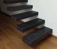 marche en beton,marche en resine ,escalier suspendu,marches suspendues ,concrete stairs,concrete steps